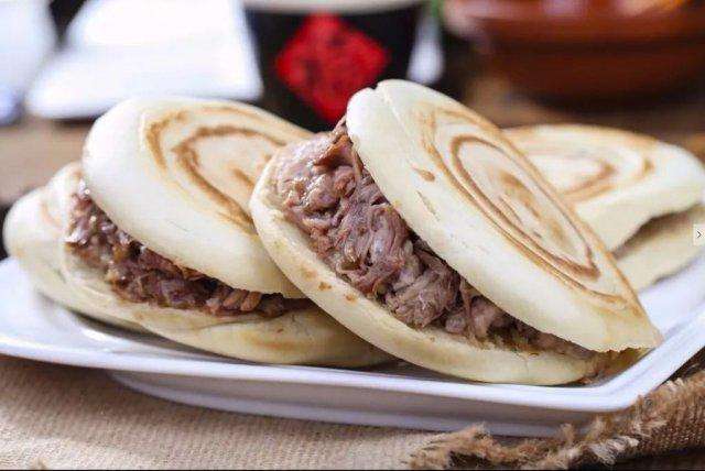 嬰兒腹瀉問題:牛奶喂養(yǎng)與寶寶腹瀉的關(guān)系及應(yīng)對(duì)策略