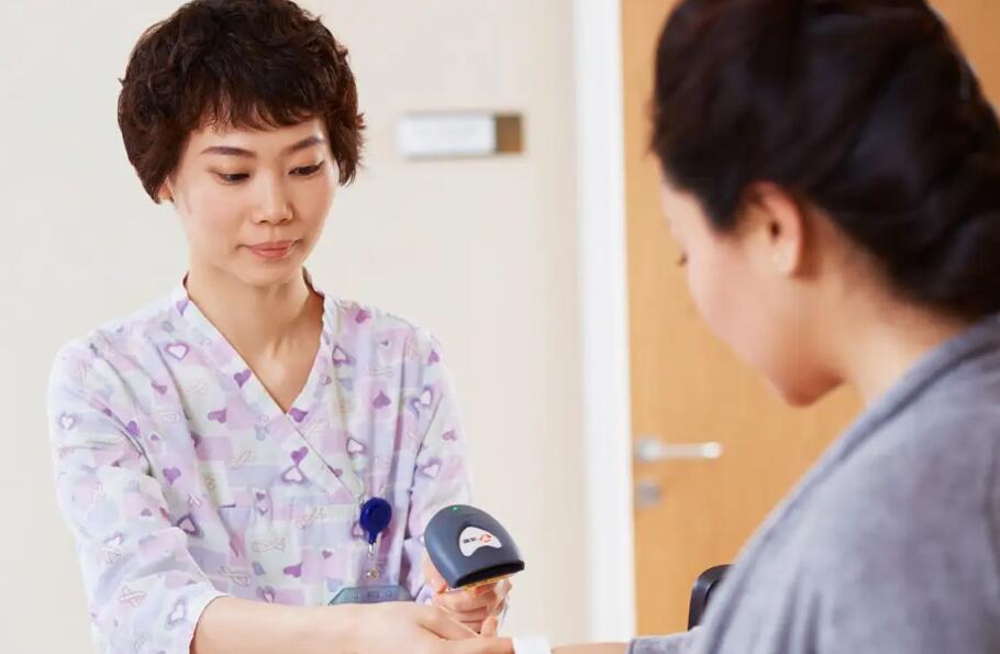 3天胚胎和5天囊胚,哪個在美國試管嬰兒周期中移植成功率更高?