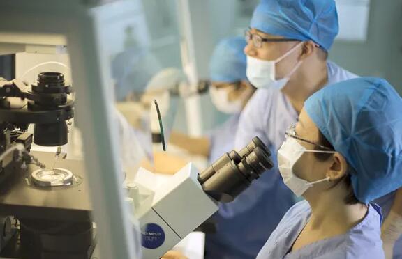 南京總醫(yī)院試管 南京鼓樓醫(yī)院生殖科哪個(gè)醫(yī)生的試管技術(shù)好? ‘孕囊5周看男女’