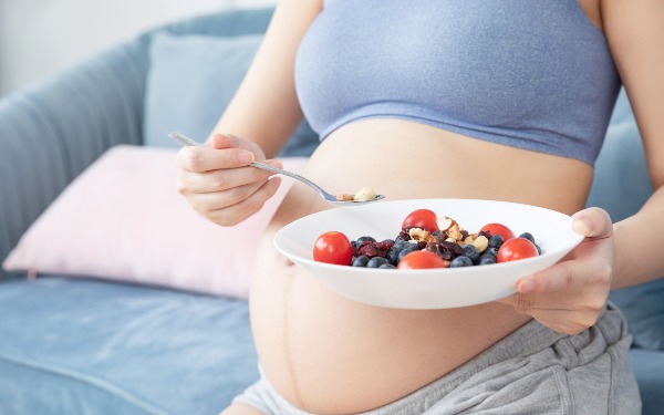 南昌試管助孕 江西省婦幼保健院簡介江西省婦幼保健院位于江西省南昌市八一大道318 號,創建于1953年。它是江西省婦幼醫療、保健、科研、 教學、生殖健康技術指導中心;它是衛生部確定的我國南 方片婦產科主治醫師進修基地;它是南昌大學醫學院、江 西中醫學院、贛南醫學院等高等醫學院校的教學和實習 基地;它是婦產科、兒科醫學碩士研究生學位培訓點;它 是江西衛生系統文明規范服務示范窗口單位。2001年以 來江西省婦幼保健院榮獲《全國百姓放心醫院》、《江西省 價格計量信得過單位》、《省級群眾滿意醫院》、《江西省文 明單位》和《國內安全保衛工作優秀單位》等稱號。江西 省衛生廳授予我院為《江西省圍產醫學中心》、《江西省婦 產科微創介入中心》、《江西省輔助生殖技術中心》、《江西 省產前診斷中心》、《江西省新生兒篩查中心》等稱號;授 予我院產科、婦科腫瘤科、生殖健康科為江西省醫學領先 專業學科;婦產科微創介入中心為江西省醫學領先專業 建設學科。 ‘四維hr160次/分是男是女’