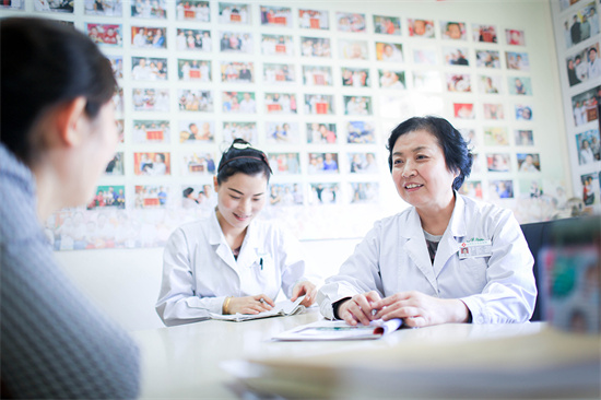 荊州市第一人民醫(yī)試管嬰兒費用明細(xì)，少說得5萬