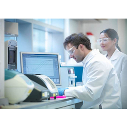 夏天來了，寶寶游泳安全要注意