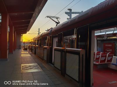 母乳性黃疸的診斷與特點(diǎn)：新生兒黃疸的探究