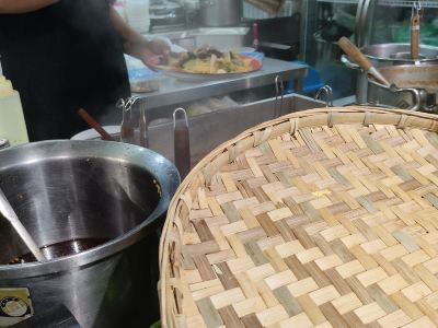 嬰兒頭睡偏的方法及自我矯正的可能性