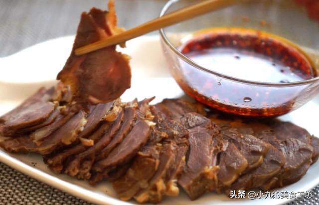 寶寶耳朵藏有大量耳屎，如何應對？請勿隨意拔取耳勺！