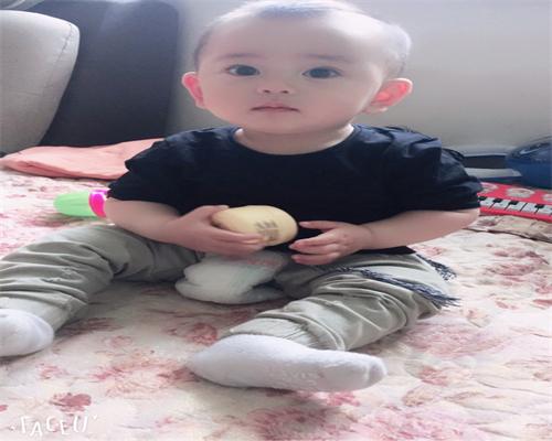 女性輸卵管不通選擇人工授精還是試管好？三代試管技術(shù)怎么樣